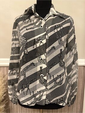 Jerell of Texas Vintage Giraffe Print Button Down Blouse Black White Safari Mod